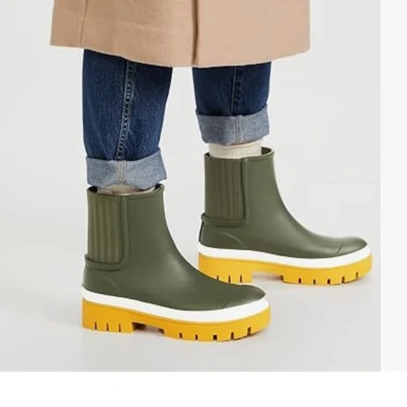 Tory Burch Rubber Hurricane Booties Boots, Leccio Green, 8, NEW - Picture 2 of 7